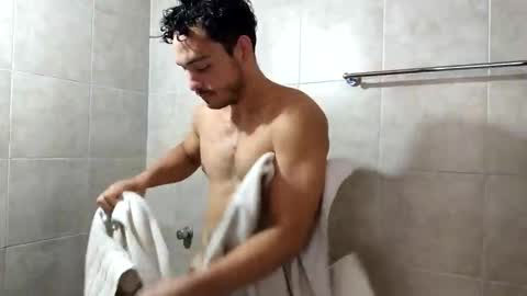 kinftt online show from December 2025 05:00:01 PM