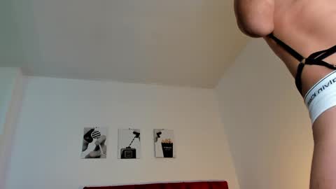 king_ares1 online show from April 2026 06:23:01 PM