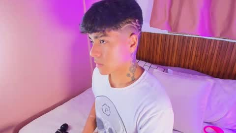 king  help me reach 100 likes online show from March 2026 02:05:02 AM