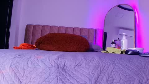 Bella online show from March 2026 03:01:02 AM