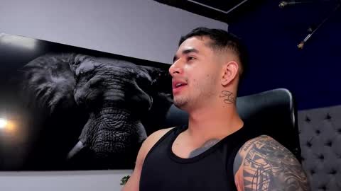 Angel Falconer online show from December 2025 01:10:01 AM