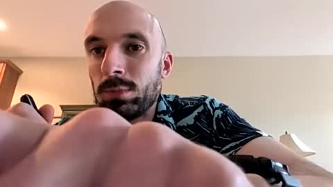 kingdaddysayless online show from April 2026 08:07:01 PM