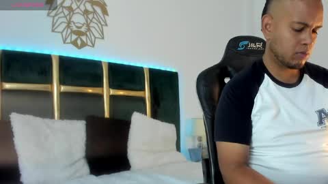 kingg_jay online show from May 2026 11:50:01 AM
