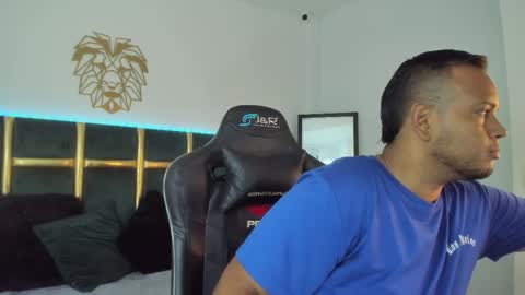 kingg_jay online show from June 2026 11:56:02 AM