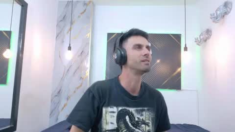 KING  online show from July 2026 03:21:01 AM