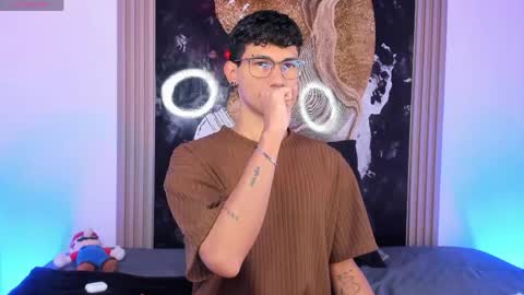  A L E X  online show from April 2026 06:05:01 AM