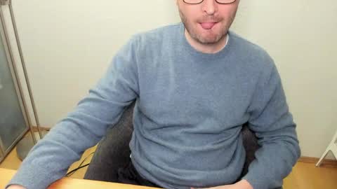 Snapshot of kinksubbydubby chatting on May 2026 08:26:02 PM kinksubbydubby online show from May 2026 08:26:02 PM