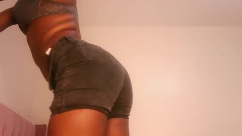 Lola online show from February 2026 01:57:02 AM