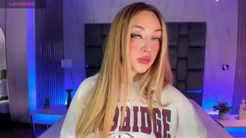  Sara  online show from July 2026 12:59:02 AM