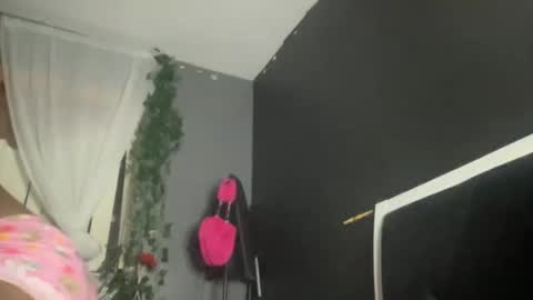 Bunniii online show from December 2024 10:06:02 AM