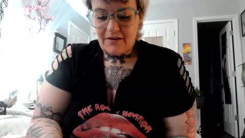 Snapshot of kinkypinkyplay2 chatting on February 2025 11:37:01 PM Kinky Pinky online show from February 2025 11:37:01 PM