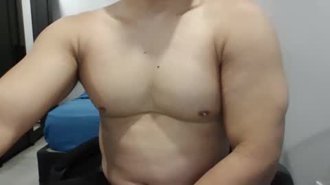 Snapshot of kinkytony1 chatting on September 2025 01:33:01 PM kinkytony1 online show from September 2025 01:33:01 PM