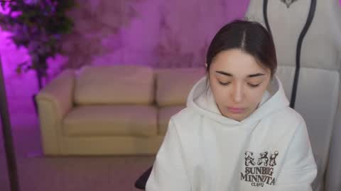 Snapshot of kira0541 chatting on February 2025 08:03:01 AM Sweet girls online show from February 2025 08:03:01 AM