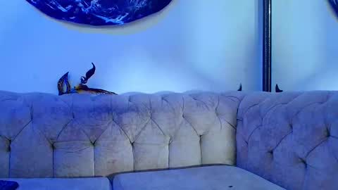 kira online show from November 2025 11:54:01 AM