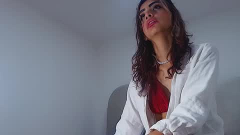 kira online show from November 2025 11:51:02 AM