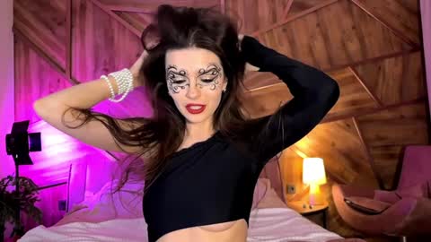 Snapshot of kira_mmr chatting on January 2025 05:47:02 PM Kira and friends online show from January 2025 05:47:02 PM