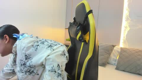 K I R A online show from April 2026 11:33:02 AM