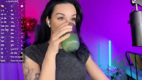 Kira online show from November 2025 12:54:01 AM