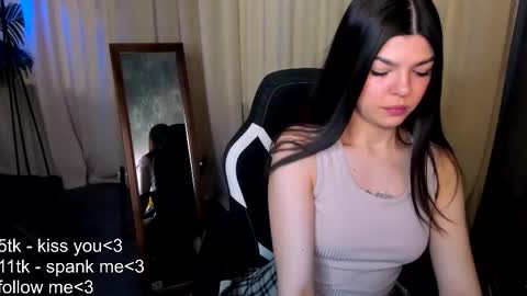 Snapshot of kira_seduce chatting on November 2025 09:37:01 AM Kira online show from November 2025 09:37:01 AM