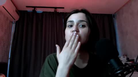 Kira  follow me  online show from May 2026 11:34:04 PM