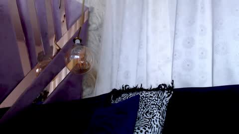 kiraawild online show from November 2025 06:06:02 PM