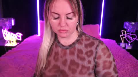 Kira online show from February 2025 02:29:02 AM