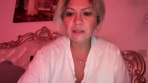 KiraDivine online show from September 2025 01:55:01 PM