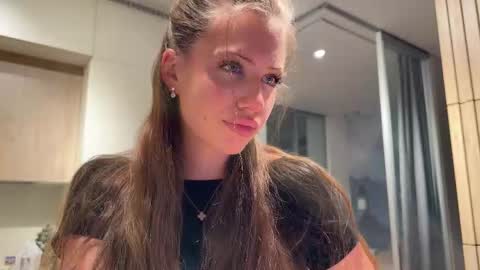 Kira online show from March 2026 04:11:02 PM