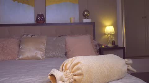 kirasunny online show from June 2026 01:26:02 PM