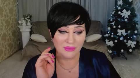 Snapshot of kiratempt chatting on December 2025 11:49:02 AM Kira online show from December 2025 11:49:02 AM