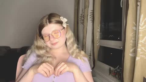 KiraYume online show from May 2026 10:25:01 PM