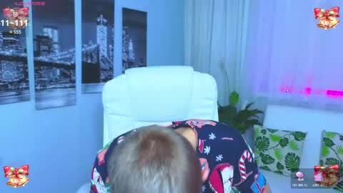    online show from December 2024 10:05:02 AM