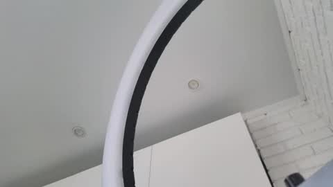 kiri_pvt online show from April 2026 12:52:02 PM