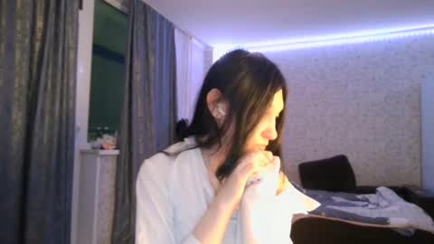 Nicole online show from October 2025 06:08:02 PM