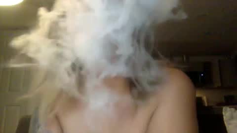 Snapshot of kissahsins chatting on September 2025 10:38:02 AM Kissah Kreampuff online show from September 2025 10:38:02 AM