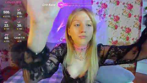 Snapshot of kisschristie__ chatting on October 2025 01:24:02 PM christie online show from October 2025 01:24:02 PM