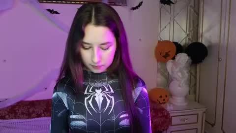 Snapshot of kisses_eva chatting on October 2025 11:36:02 AM Hot Eva online show from October 2025 11:36:02 AM