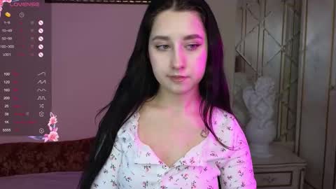 Snapshot of kisses_eva chatting on November 2025 04:46:02 AM Hot Eva online show from November 2025 04:46:02 AM