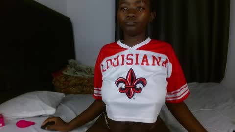 Snapshot of kisses_galore chatting on March 2026 08:24:02 PM kisses_galore online show from March 2026 08:24:02 PM