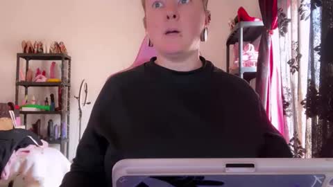 kissica online show from February 2026 11:15:02 AM