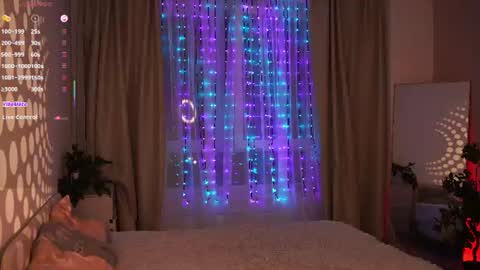 Lola online show from July 2026 10:47:01 PM