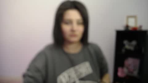 kissleoxx online show from February 2026 01:18:01 PM