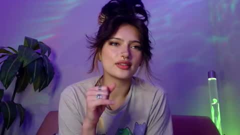 Snapshot of kissmerosy chatting on November 2025 11:25:01 PM Rose online show from November 2025 11:25:01 PM