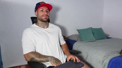 kite__ online show from February 2025 10:11:01 PM