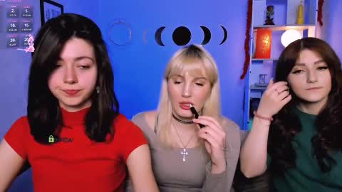 kitniss online show from March 2026 08:23:02 PM