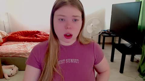 Jennyblonde and Emmabrunette online show from February 2026 11:20:01 AM