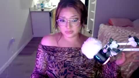 Snapshot of kittengonewild chatting on June 2026 10:14:02 AM kittengonewild online show from June 2026 10:14:02 AM