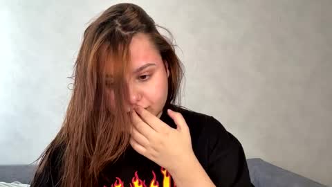 Ellaiza online show from April 2026 10:47:02 AM