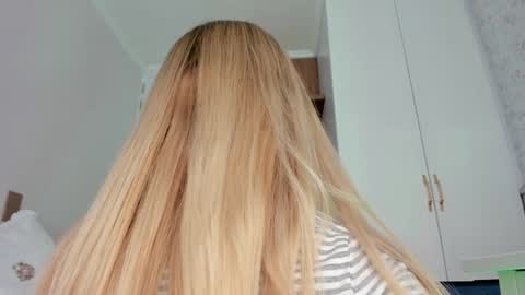 sophie online show from March 2026 06:38:02 PM