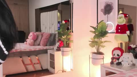 Snapshot of kitty_eliffe chatting on December 2025 09:43:01 PM kitty online show from December 2025 09:43:01 PM